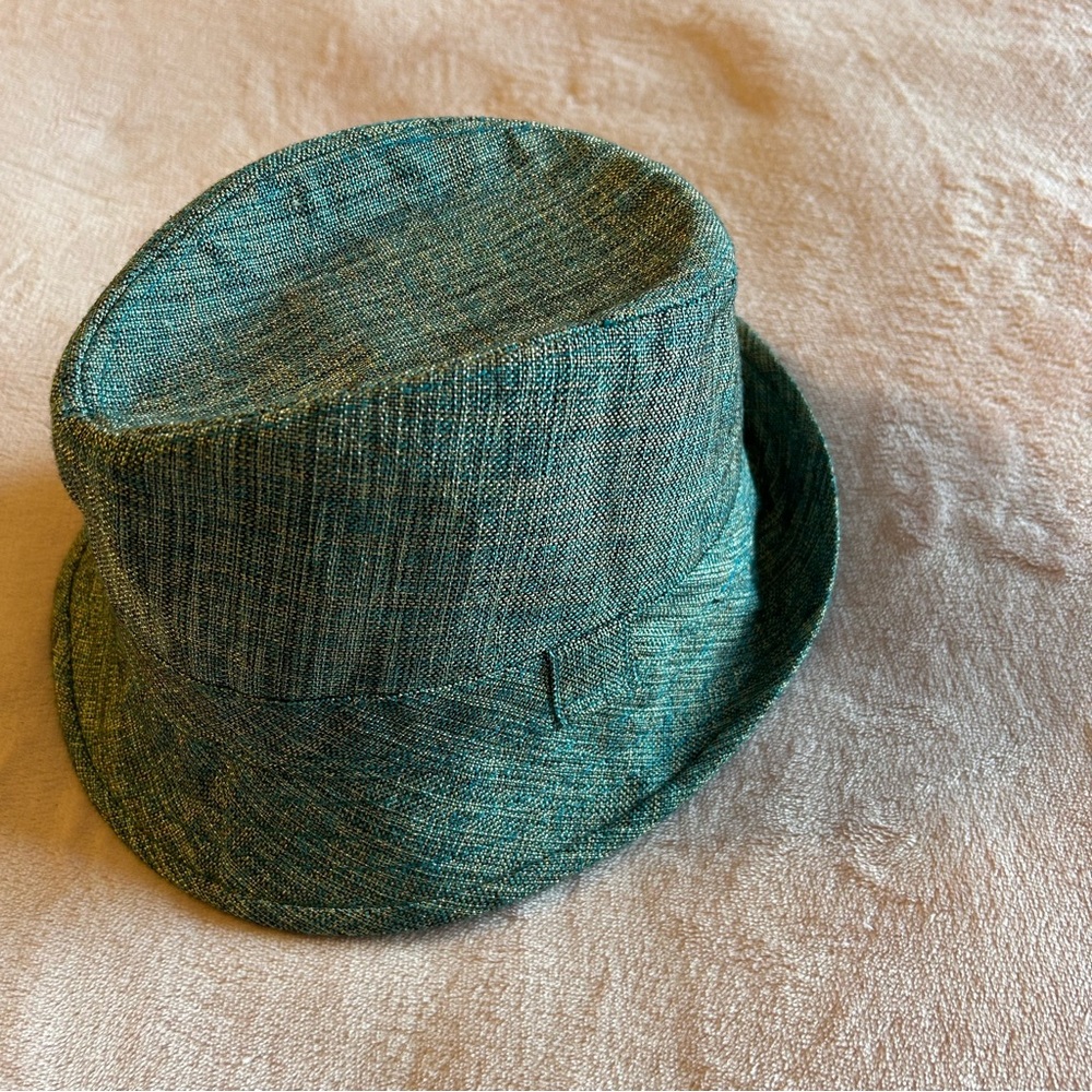 D&Y green fedora hat one size fits most